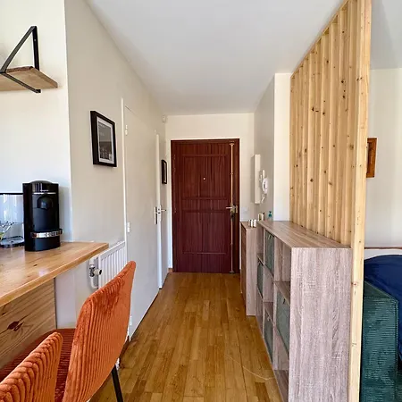 Apartment Cosy Avec Balcon Au Coeur D'aix Les Bains